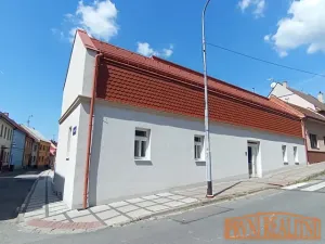 Pronájem kanceláře, Uherský Brod, Komenského, 103 m2