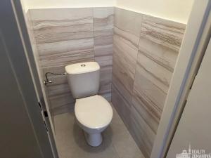 Pronájem bytu 2+1, Praha - Malá Strana, Šeříková, 50 m2
