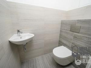 Pronájem bytu 2+kk, Liberec, U Nisy, 56 m2
