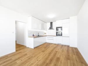 Prodej bytu 3+kk, Praha - Modřany, Poljanovova, 65 m2