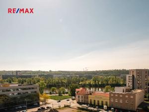 Pronájem bytu 1+kk, Praha - Holešovice, V háji, 36 m2