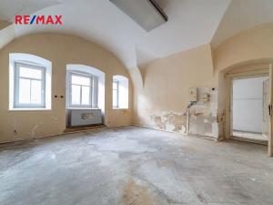 Prodej ubytování, Staré Město, nám. Osvobození, 444 m2