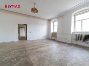 Prodej ubytování, Staré Město, nám. Osvobození, 444 m2