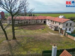 Prodej rodinného domu, Chrášťany, 473 m2