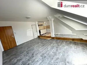 Pronájem bytu 1+kk, Praha - Smíchov, Jindřicha Plachty, 32 m2