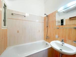 Pronájem bytu 1+kk, Praha - Nusle, Hvězdova, 25 m2