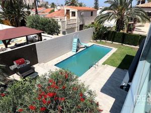 Prodej rodinného domu, Algeciras, Španělsko, Calle Cabo Cervera, 162 m2