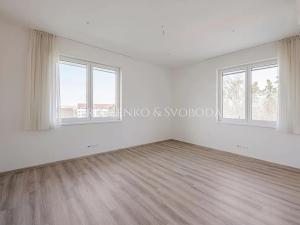 Prodej rodinného domu, Milovice, Lesní, 423 m2