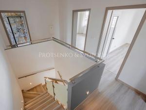 Prodej vícegeneračního domu, Milovice, Lesní, 423 m2