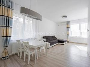 Prodej vícegeneračního domu, Milovice, Lesní, 423 m2
