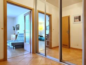 Pronájem bytu 1+kk, Praha - Kunratice, Za valem, 38 m2