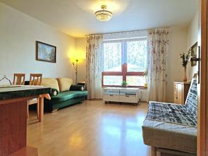Pronájem bytu 1+kk, Praha - Kunratice, Za valem, 38 m2