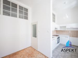 Pronájem bytu 2+1, Praha - Žižkov, Vlkova, 62 m2