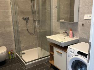 Pronájem bytu 1+kk, Praha - Kbely, Sedlářova, 33 m2