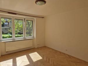 Pronájem bytu 2+1, Praha - Košíře, Karenova, 58 m2