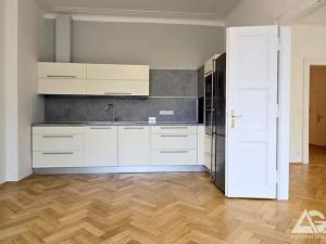Pronájem bytu 4+kk, Praha - Nové Město, Podskalská, 100 m2