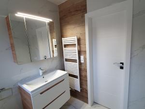 Pronájem bytu 4+1, Václavovice, Milíře, 102 m2