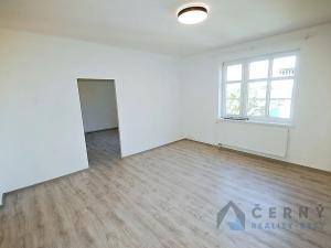 Pronájem bytu 2+1, Liberec, U Sirotčince, 58 m2