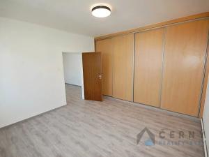 Pronájem bytu 2+1, Liberec, U Sirotčince, 58 m2