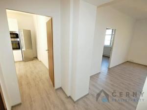 Pronájem bytu 2+1, Liberec, U Sirotčince, 58 m2