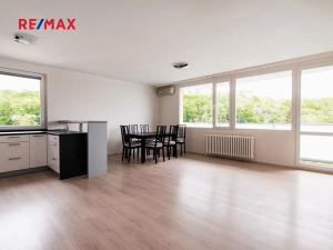 Pronájem bytu 4+kk, Praha - Libeň, Rozšířená, 90 m2