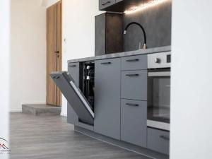 Pronájem bytu 2+kk, Ostrava, Křišťanova, 94 m2