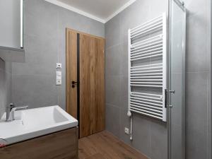 Pronájem bytu 2+kk, Ostrava, Křišťanova, 41 m2