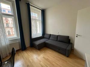 Pronájem bytu 1+kk, Praha - Nové Město, Tyršova, 25 m2