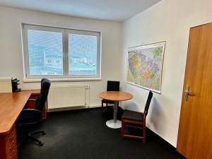 Pronájem kanceláře, Nýdek, 89 m2
