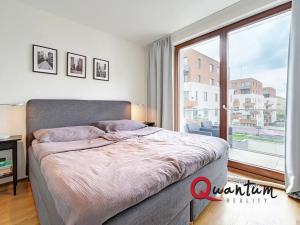 Pronájem bytu 2+kk, Praha - Holešovice, V háji, 56 m2