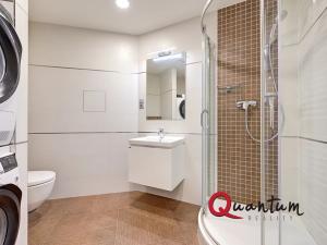 Pronájem bytu 2+kk, Praha - Holešovice, V háji, 56 m2
