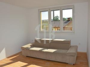 Pronájem bytu 2+1, Týn nad Vltavou - Malá Strana, Vojnova, 72 m2