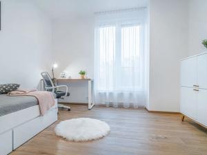 Pronájem bytu 2+1, Praha - Prosek, Litoměřická, 61 m2