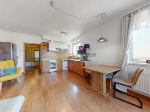 Pronájem bytu 2+kk, Uherské Hradiště, Jabloňová, 63 m2