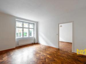 Pronájem bytu 2+1, Praha - Smíchov, Grafická, 63 m2