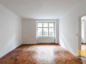 Pronájem bytu 2+1, Praha - Smíchov, Grafická, 63 m2