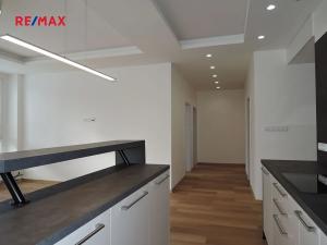 Pronájem bytu 5+kk, Praha - Hodkovičky, Údolní, 113 m2