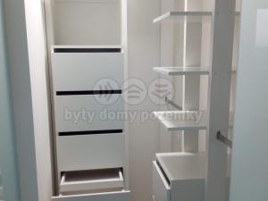 Pronájem bytu 2+kk, Ostrava - Poruba, Francouzská, 63 m2