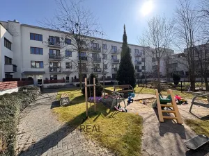 Prodej bytu 3+kk, Praha - Zbraslav, Neumannova, 77 m2