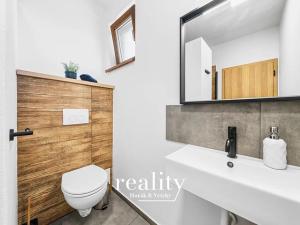 Prodej vícegeneračního domu, Perná, 205 m2