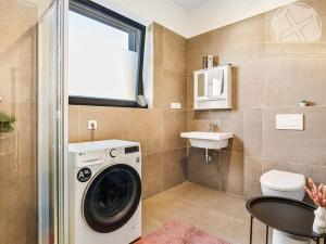 Prodej bytu 3+kk, Praha - Vysočany, Na výběžku, 74 m2