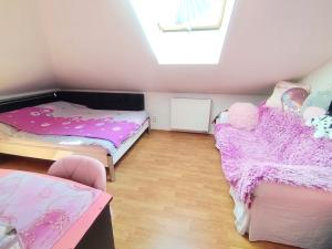 Pronájem bytu 2+kk, Ostrava, Parcelní, 75 m2