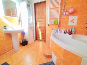 Pronájem bytu 2+kk, Ostrava, Parcelní, 75 m2