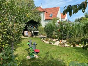 Pronájem bytu 3+1, Holice, Hradecká, 62 m2
