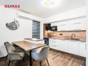 Prodej bytu 2+kk, Lavičky, 56 m2
