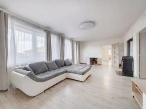 Prodej rodinného domu, Sokoleč, V Olšinkách, 244 m2