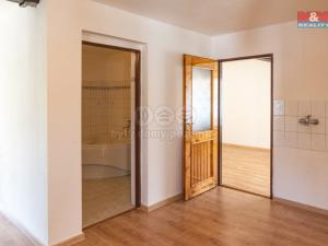 Prodej rodinného domu, Nepomyšl, 410 m2