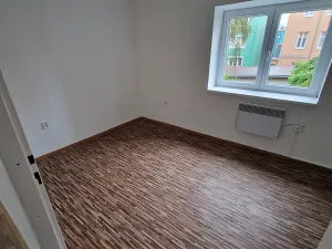 Pronájem bytu 2+kk, Ústí nad Labem, Májová, 42 m2