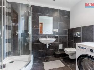 Prodej bytu 2+1, Karlovy Vary - Dvory, Lipová, 57 m2