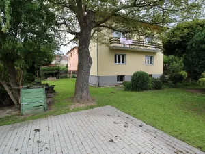 Prodej podílu vily, Beroun, V Dolině, 400 m2